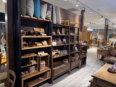 紐約店（紐約傢俱設計中心）